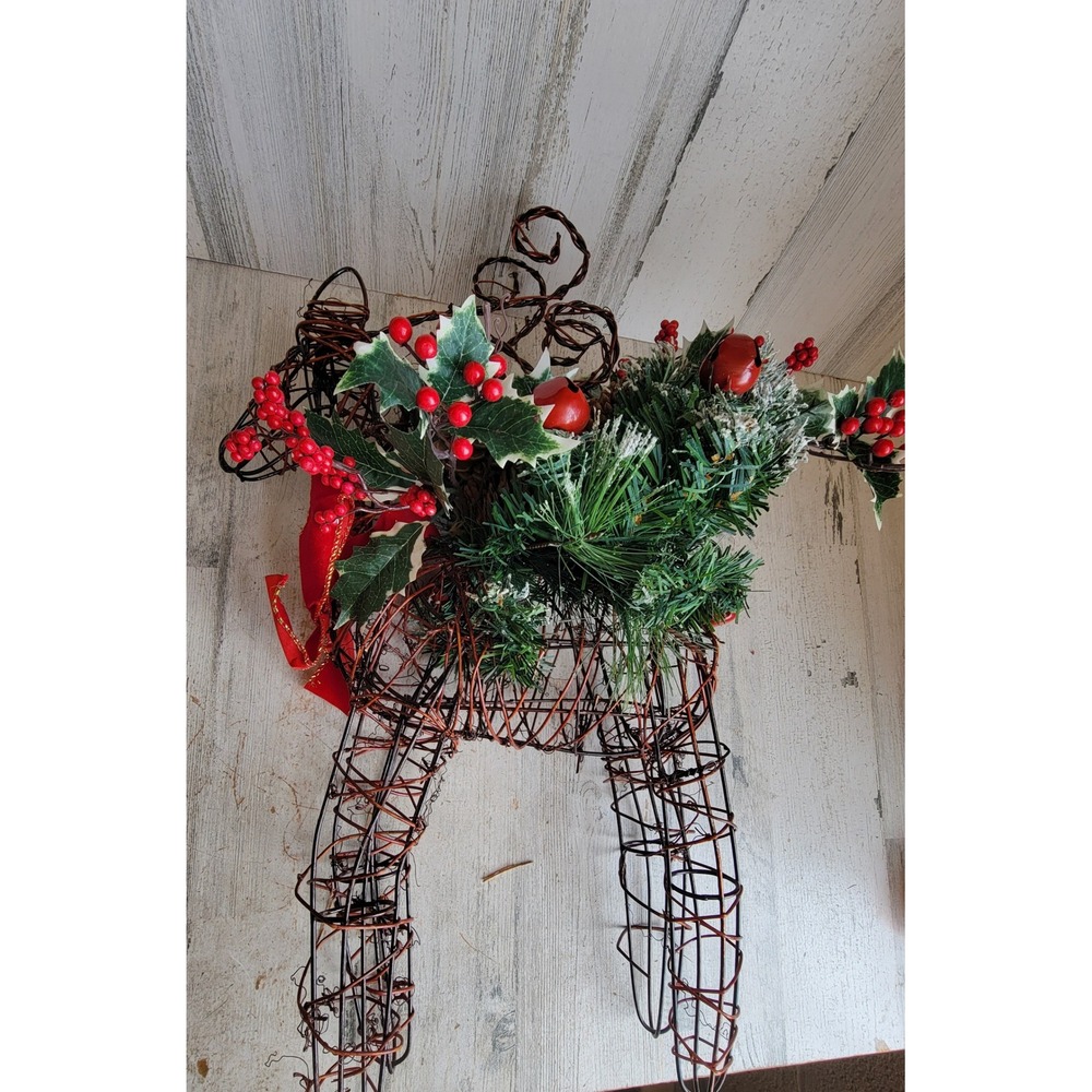 Large reindeer metal frame holly Mistletoe Xmas home decor figure